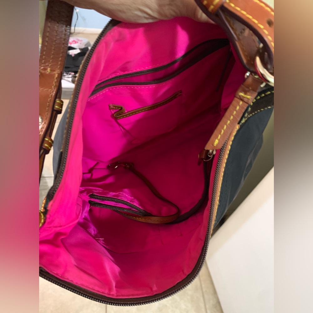 Dooney bag - Picture 2 of 3